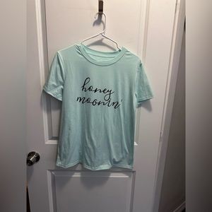 Never worn Honeymoonin’ graphic tee size medium